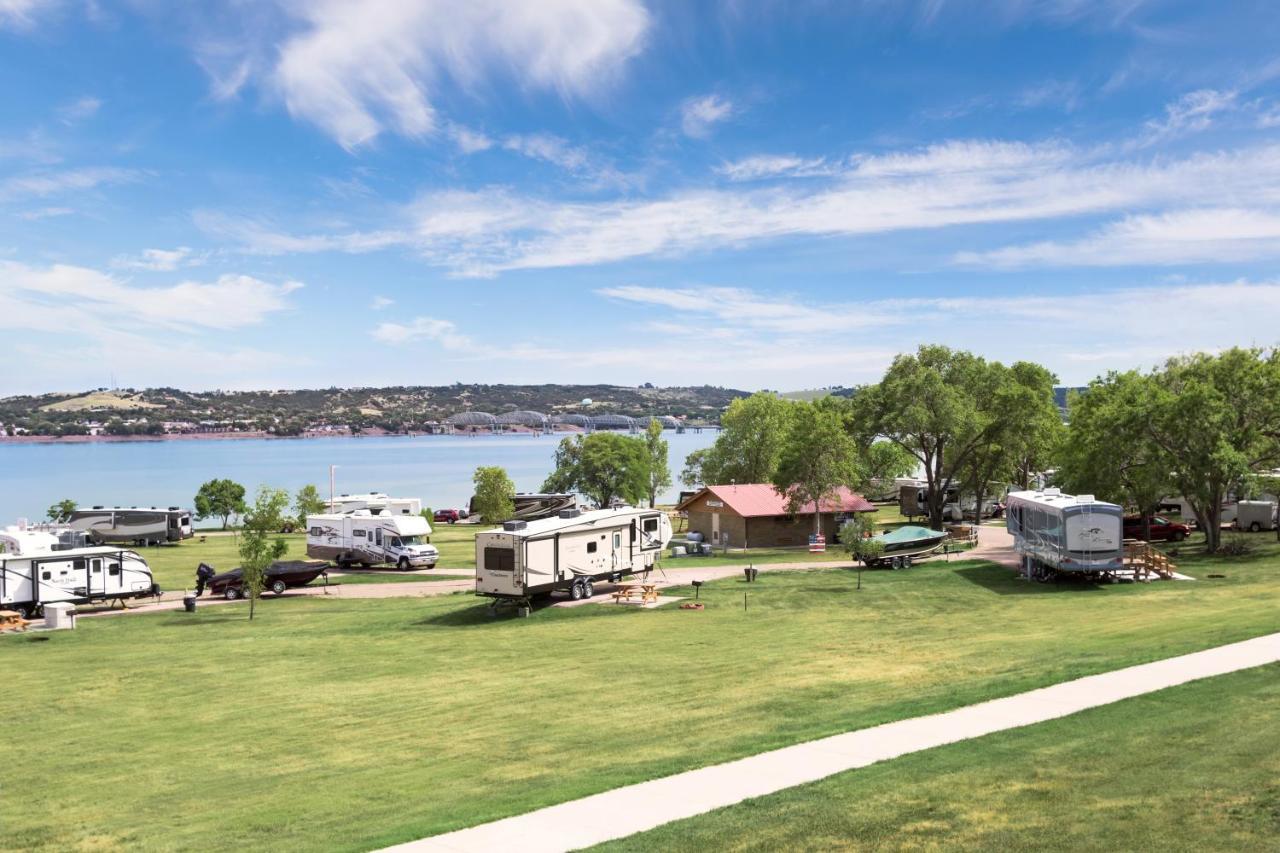 Arrowwood Resort At Cedar Shore Oacoma Dış mekan fotoğraf